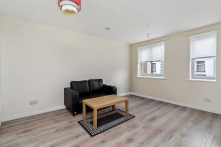 1 bedroom Apartment to let in 60 Headstone Road, Harrow, HA1