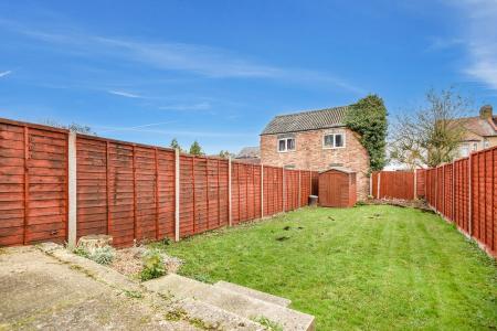 2 bedroom Flat to let in Montrose Road, Harrow, HA3