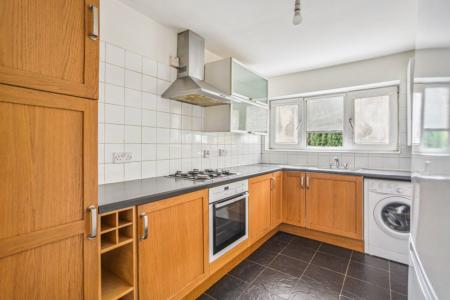 2 bedroom Flat to let in Merrion Avenue, Stanmore, HA7