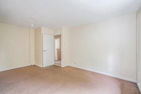 2 bedroom Flat to let in Merrion Avenue, Stanmore, HA7