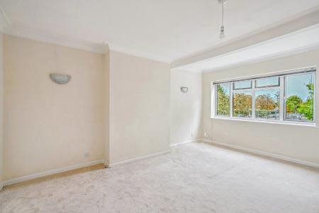 2 bedroom Flat to let in Merrion Avenue, Stanmore, HA7
