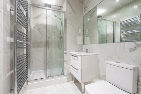 2 bedroom Apartment to let in 107 Marsh Road, Pinner, HA5