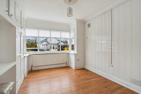 2 bedroom Bungalow to let in Beaumont Avenue, Wembley, HA0