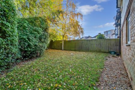 1 bedroom Apartment to let in 36 Durham Road, Harrow, HA1