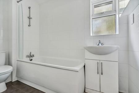 1 bedroom Apartment to let in 36 Durham Road, Harrow, HA1