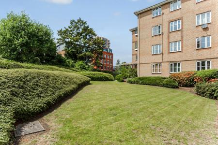 2 bedroom Apartment to let in Sheepcote Road, Harrow, HA1