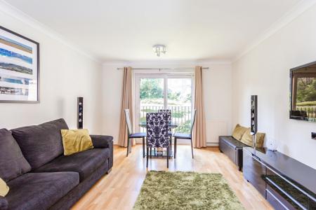 2 bedroom Apartment to let in Sheepcote Road, Harrow, HA1