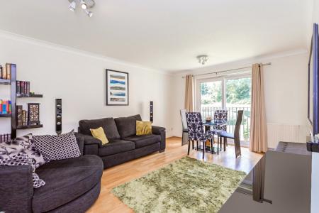 2 bedroom Apartment to let in Sheepcote Road, Harrow, HA1