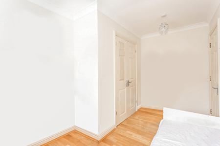 2 bedroom Apartment to let in Sheepcote Road, Harrow, HA1