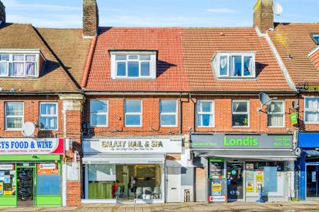 1 bedroom Studio flat to let in Deansbrook Road, Edgware, HA8