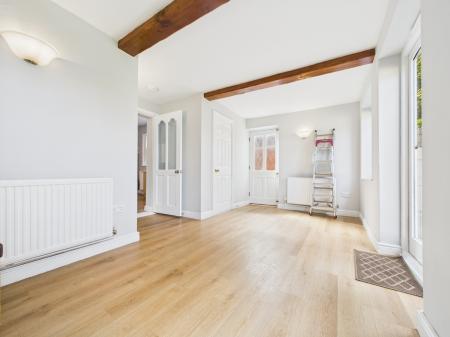 5 bedroom Semi-detached house to let in Aylestone hill, Hereford, HR1