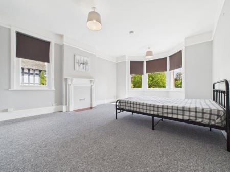 5 bedroom Semi-detached house to let in Aylestone hill, Hereford, HR1