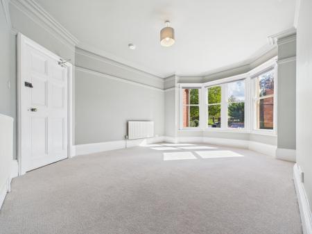 5 bedroom Semi-detached house to let in Aylestone hill, Hereford, HR1