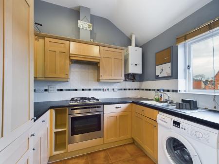 2 bedroom Flat to let in Florence Gardens, Hereford, HR1