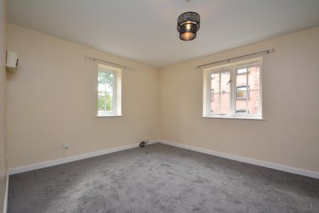 2 bedroom Flat to let in Henry Street, Ross-on-Wye, HR9