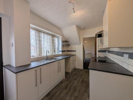 3 bedroom Terraced House to let in Weobley Close, Newton Farm, Hereford, HR2