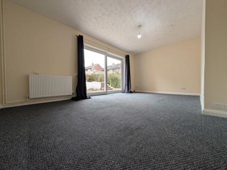 3 bedroom Terraced House to let in Weobley Close, Newton Farm, Hereford, HR2