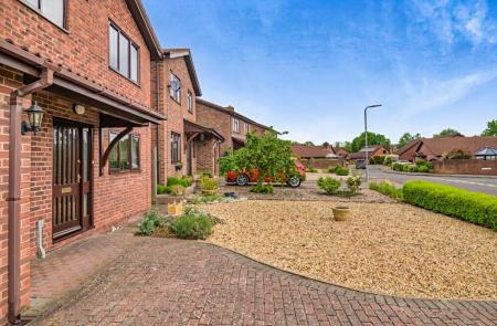3 bedroom Detached house for sale in Court Road, Ross-on-Wye, HR9