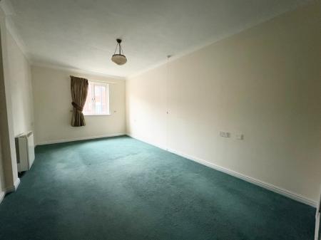 2 bedroom Flat for sale in Gloucester Road, Ross-on-Wye, HR9