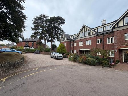 2 bedroom Flat for sale in Gloucester Road, Ross-on-Wye, HR9