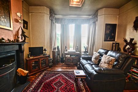 3 bedroom Terraced House for sale in Gloucester Road, Ross on wye, HR9