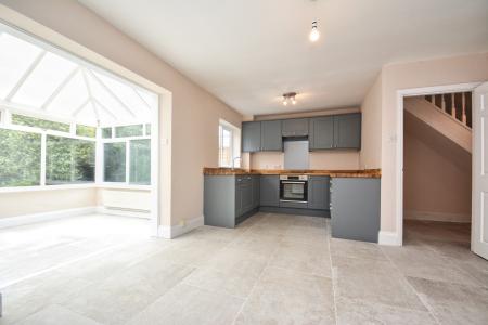 3 bedroom Detached house for sale in Hamlen Close, Huntley, GL19