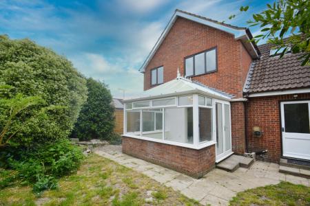 3 bedroom Detached house for sale in Hamlen Close, Huntley, GL19