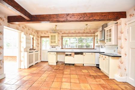 5 bedroom Detached house for sale in Ledbury Road, Ross-on-Wye, HR9