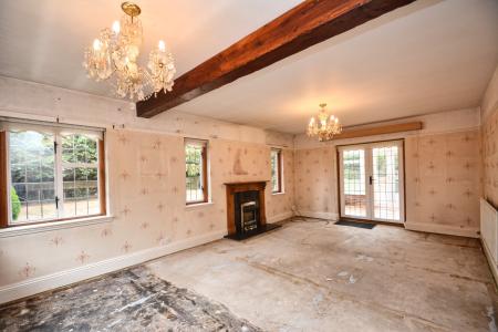 5 bedroom Detached house for sale in Ledbury Road, Ross-on-Wye, HR9
