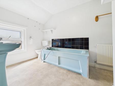 2 bedroom Semi-detached house for sale in Poplar Road, Clehonger, Clehonger, HR2