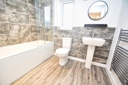 4 bedroom Detached house for sale in Primrose Avenue, Clehonger, Hereford, HR2