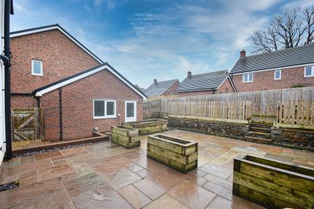 4 bedroom Detached house for sale in Primrose Avenue, Clehonger, Hereford, HR2