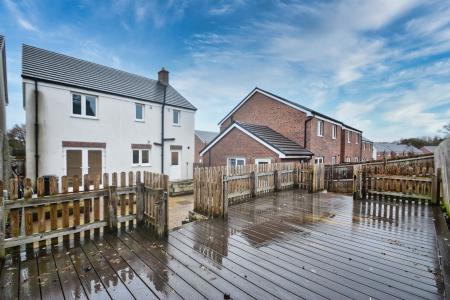 4 bedroom Detached house for sale in Primrose Avenue, Clehonger, Hereford, HR2