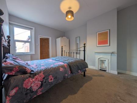 2 bedroom Terraced House for sale in Station Road, Hereford, HR4