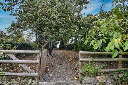 3 bedroom Detached bungalow for sale in Swainshill, Hereford, HR4