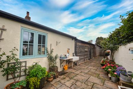 3 bedroom Detached bungalow for sale in Swainshill, Hereford, HR4
