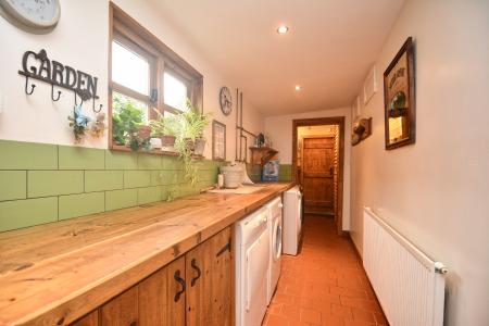 3 bedroom Detached bungalow for sale in Swainshill, Hereford, HR4