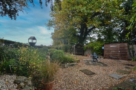 3 bedroom Detached bungalow for sale in Swainshill, Hereford, HR4