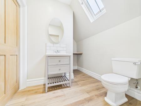 1 bedroom Flat for sale in The Southend, Ledbury, HR8