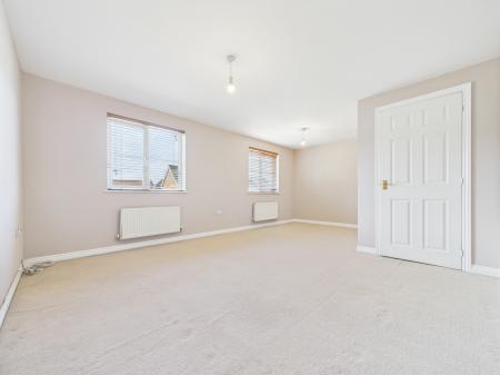 4 bedroom Semi-detached house for sale in Waggoners Way, Hereford, HR2