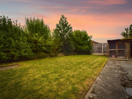 3 bedroom Semi-detached house for sale in Whitecross, Hereford, HR4