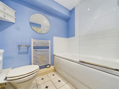 3 bedroom Town house to let in Old Mill Close, Hereford, HR4