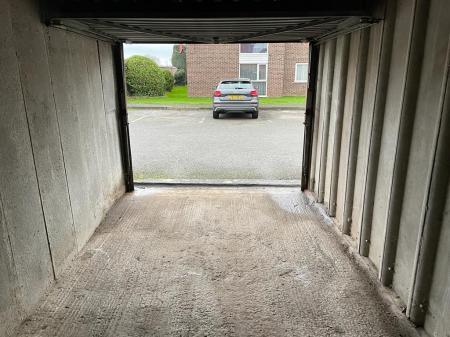 0 bedroom Garages to let in Crest Court, Hereford, HR4