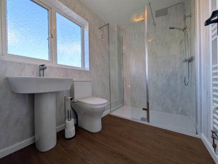 2 bedroom Terraced House to let in Westholme Road, Hereford, HR2