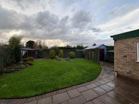 3 bedroom Semi-detached house to let in Arran Avenue, Hereford, HR2