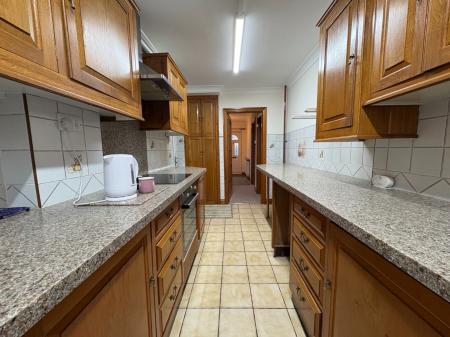 3 bedroom Semi-detached house to let in Arran Avenue, Hereford, HR2