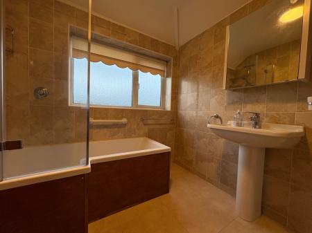 3 bedroom Semi-detached house to let in Arran Avenue, Hereford, HR2