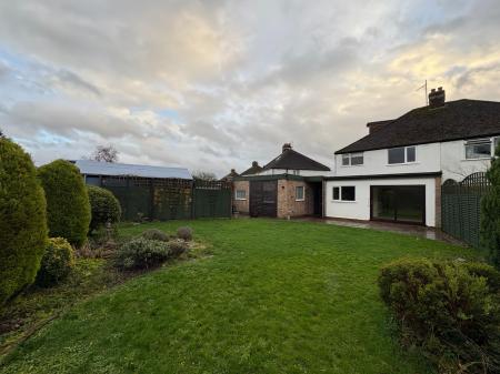 3 bedroom Semi-detached house to let in Arran Avenue, Hereford, HR2