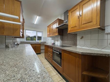 3 bedroom Semi-detached house to let in Arran Avenue, Hereford, HR2