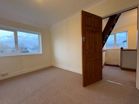 3 bedroom Semi-detached house to let in Arran Avenue, Hereford, HR2